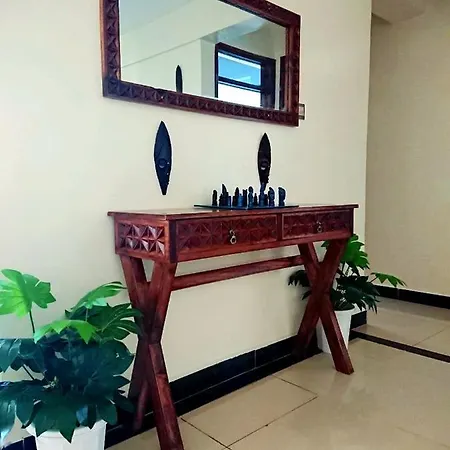 Art-Inspired 3Br Apartment Nairobi Exterior photo